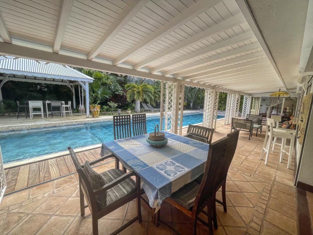 6.Location villa piscine Saint François Guadeloupe_terrasse